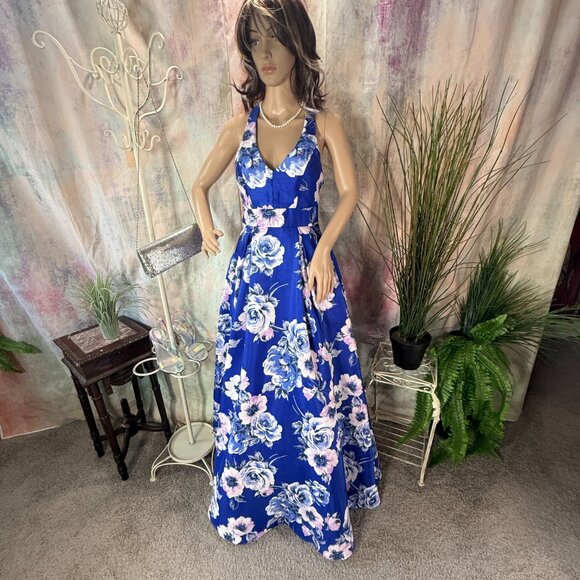 City Studio Dresses & Skirts - 📌When The Back Is Just As Beautiful As The Front Floral Prom - Formal Gown